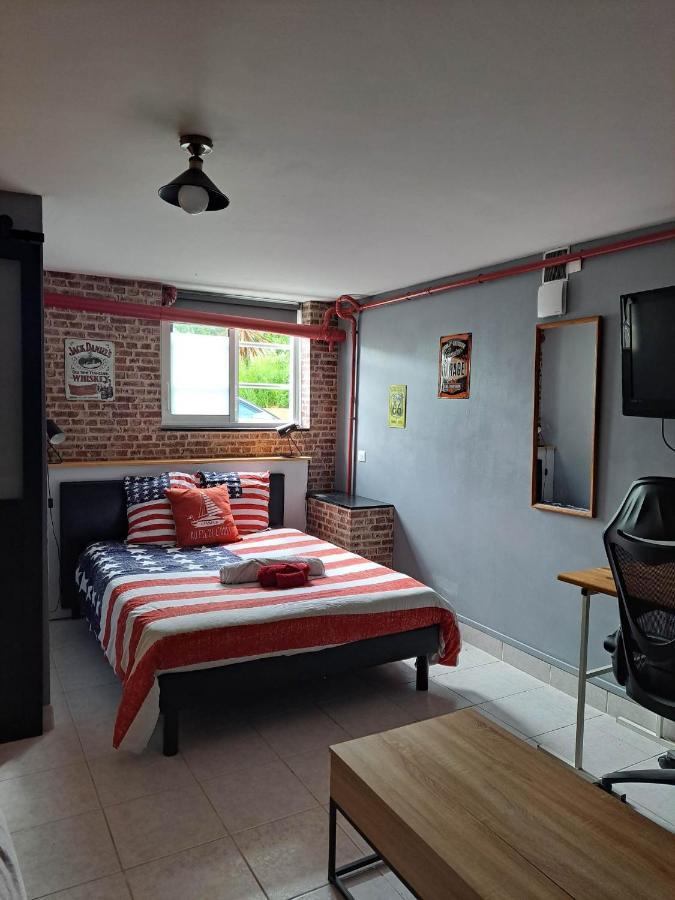 Appartement Au Calme Proche D'Un Petit Bois Dans แก็งแปร์ ภายนอก รูปภาพ